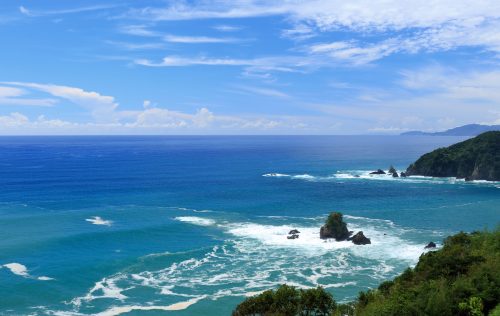 Yokonami Kuroshio line, overlooking the Tosa Bay under eyes, summer image (Kochi Prefecture)